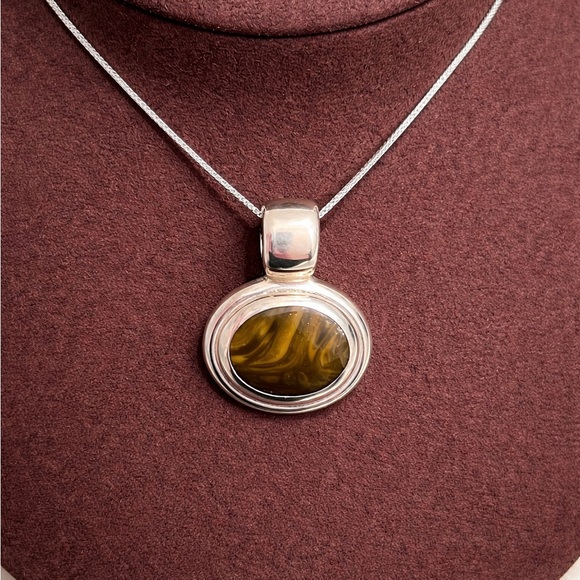 Vintage Sterling Silver Tiger’s Eye Pendant Necklace - Picture 4 of 5